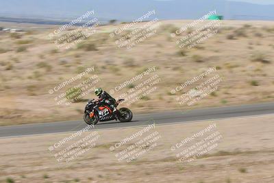 media/Apr-20-2025-AHRMA (Sun) [[393a79c373]]/Race/Group 11 early race/Turn 4b/